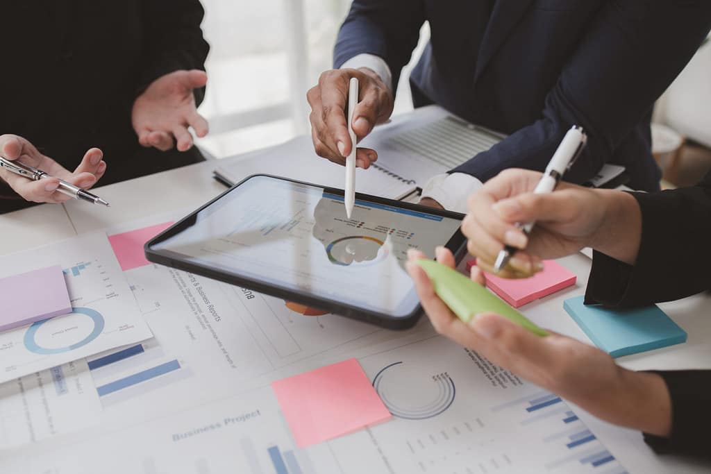 Insights 1 What should Board Minutes contain?